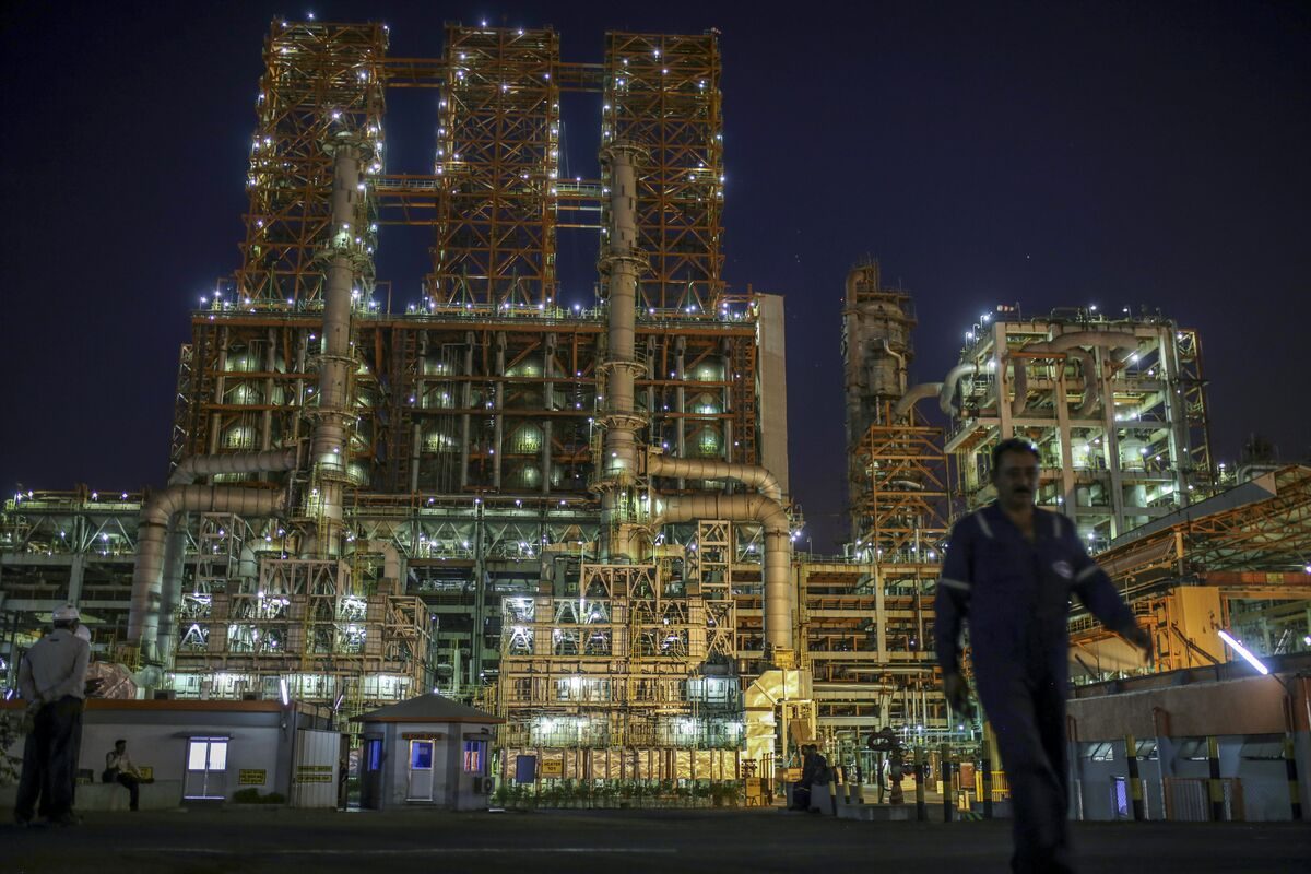 Rosneft Condemns EU Sanctions on India’s Nayara Energy as Unwarranted and Detrimental