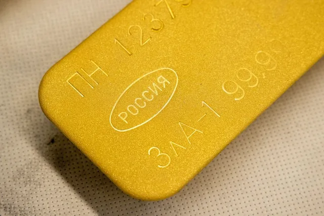 Russian Precious Metals Exports to China Surge Amid Soaring Gold Prices
