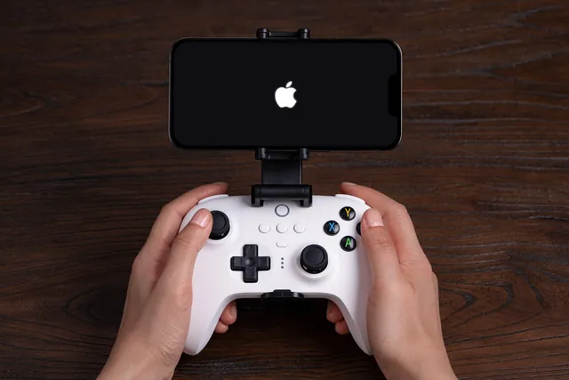 Apple Reportedly Developing iPhone Game Controllers Under Beats Brand