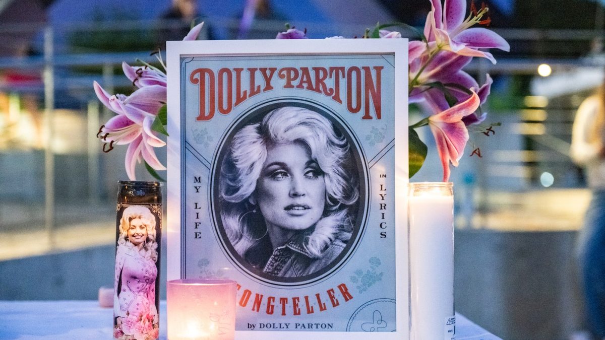 Dolly Parton Honored in Private Farewell, Legacy of Kindness Celebrated