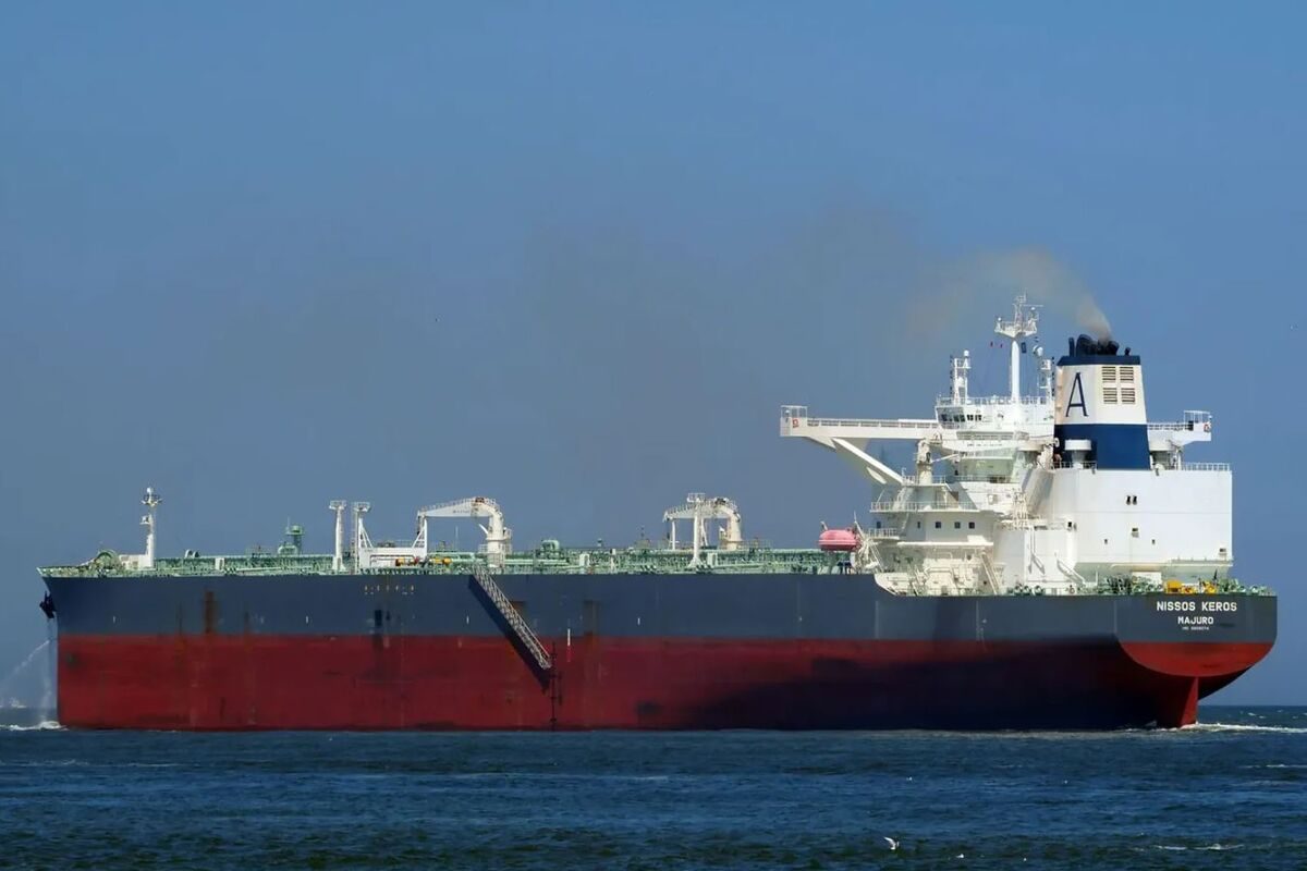 Massive Supertanker Delivering Middle Eastern Diesel Highlights Europe's Fuel Supply Struggles